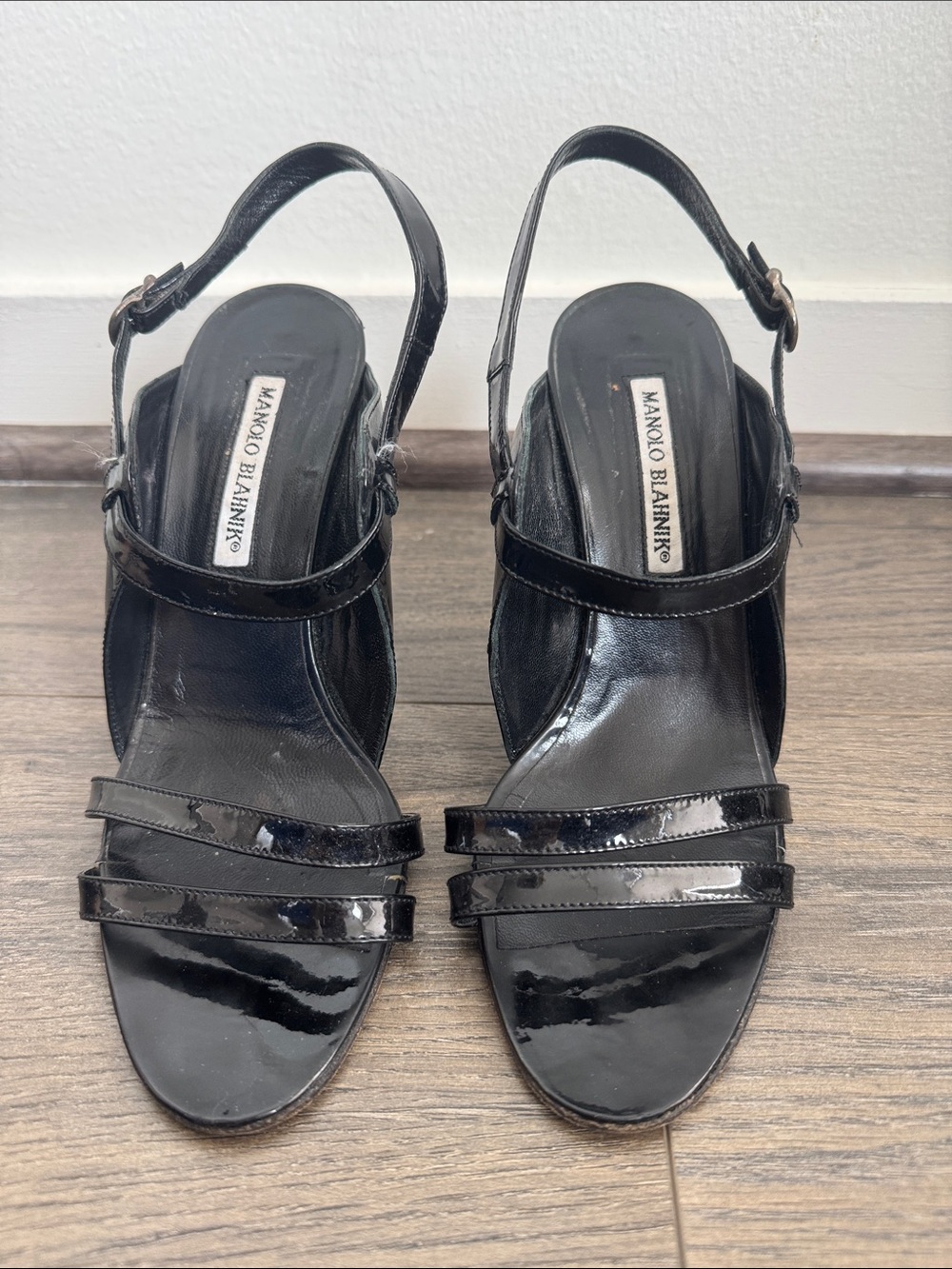 Manolo Blahnik Dodo Black Patent Leather Slingback Sandals size 38